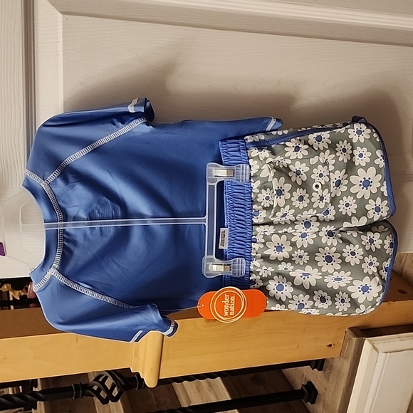 12 month old girls swim set - Picture 3 of 6